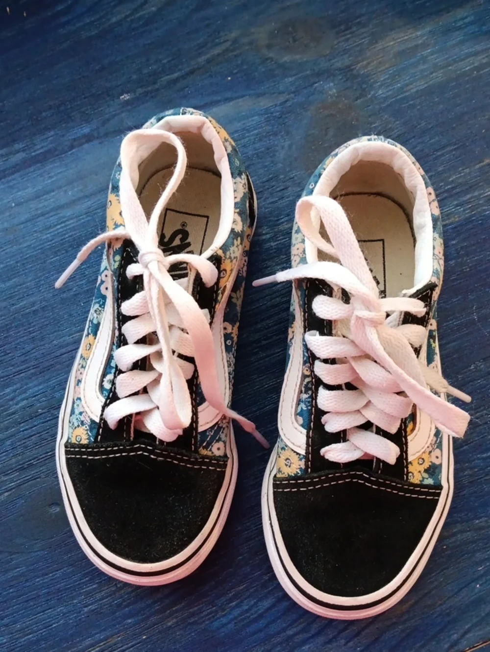Old Skool Vans Sneakers  Blue Floral and Black Suede Girls Size 12